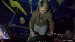 play Blowjob im öffentlichen Zug: Die heiße europäische Blondine Emily Candys lutscht und schluckt